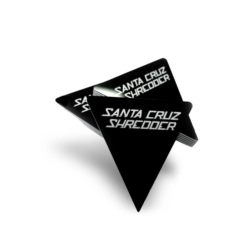 santa-cruz-shredder-aluminum-grattoir-grinder-noir image 1