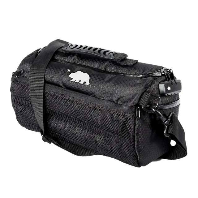 cali-crusher-duffles-cali-duffle-bag-small-sac-anti-odeur-12 image 1
