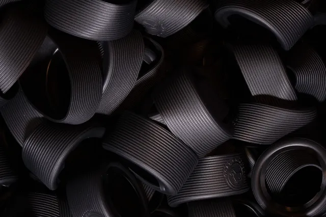 goat-grinder-silicone-shade-housse-pot-herbes-silicone-noir image 1