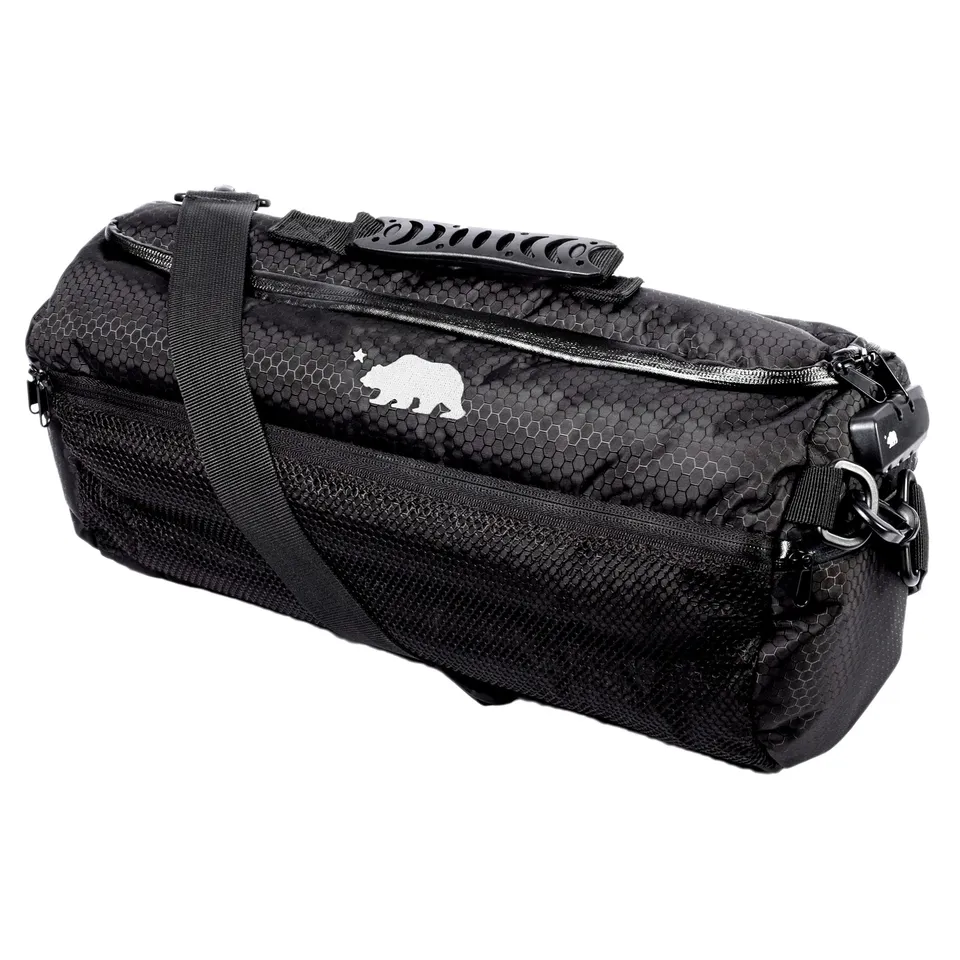 cali-crusher-duffles-cali-duffle-16-sac-anti-odeur-noir image 1