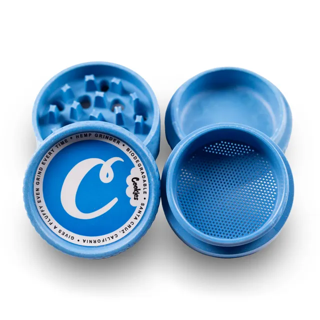 santa-cruz-shredder-hemp-grinder-4-parties-bleu-cookies-co image 1