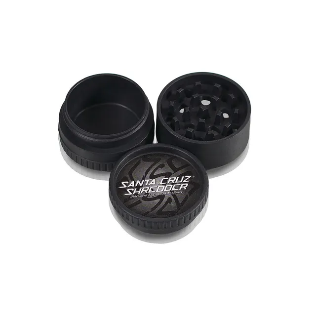 santa-cruz-shredder-hemp-grinder-3-parties-noir image 1